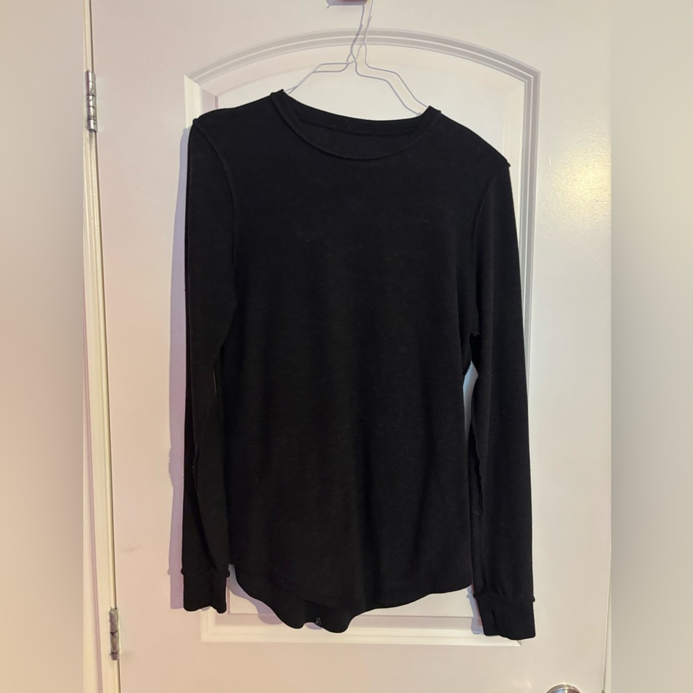 Long sleeve polyester/elastine very comfy shirt